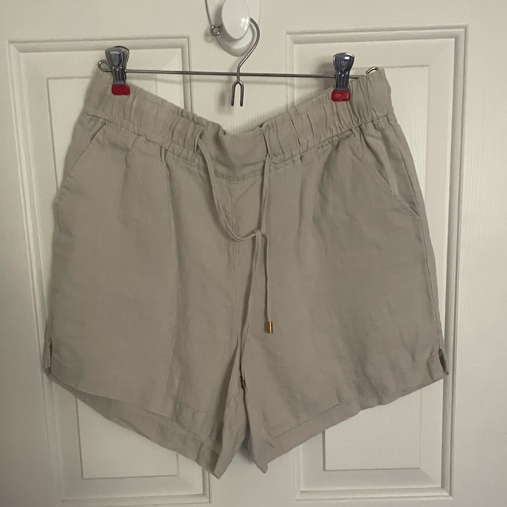 Ellen tracy 100% linen khaki shorts
